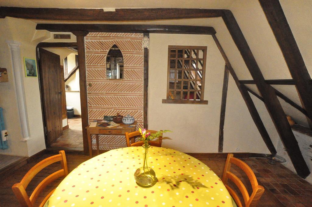 Le Petit Logis De Tinteniac 昂热 客房 照片